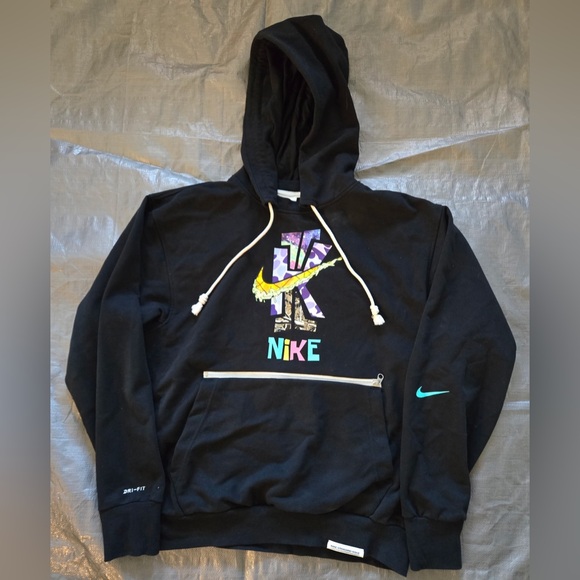 Nike Kyrie Irving Spongebob Dri-Fit Hoodie Sweatshirt Standard Issue Mens M - Picture 1 of 7